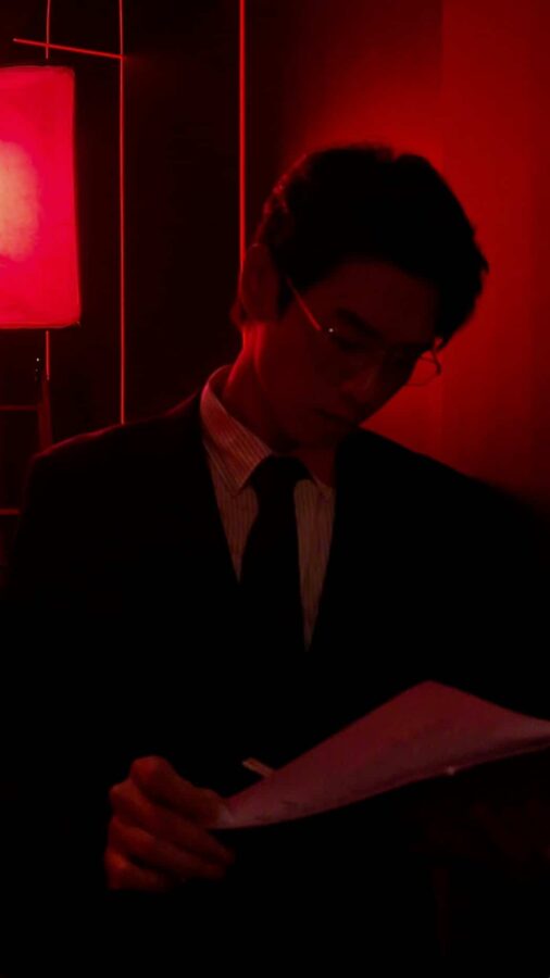 魏大勋黑色西装金丝眼镜微信头像 霸总孟宴臣“斯文败类”高清图_16