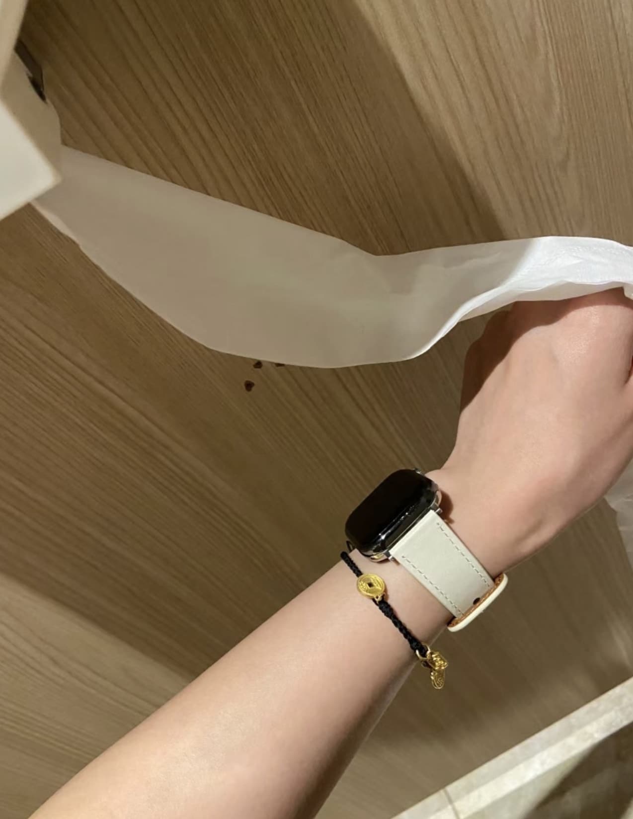 上公共厕所千万不要戴apple watch_1