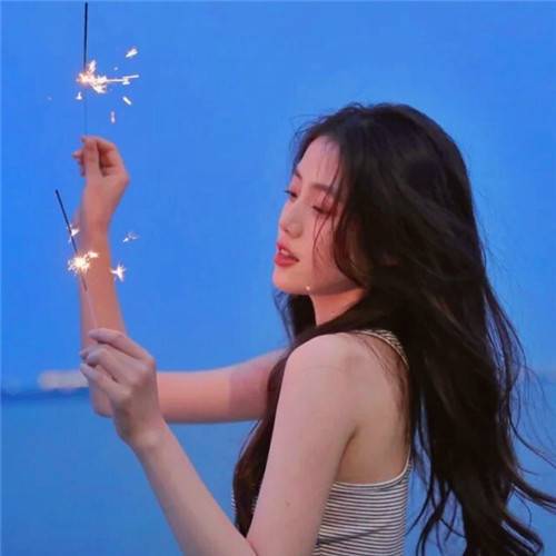 2023年最新版淡雅气质微信头像女头图片_2