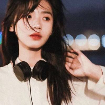 让人心动的真人女生头像，令人心动的漂亮女头_18