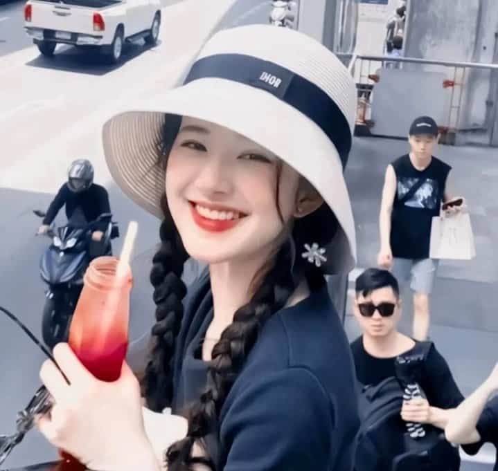 可爱清新赵露思氛围感生活照女生头像 赵露思ins高级感稀有头像_2