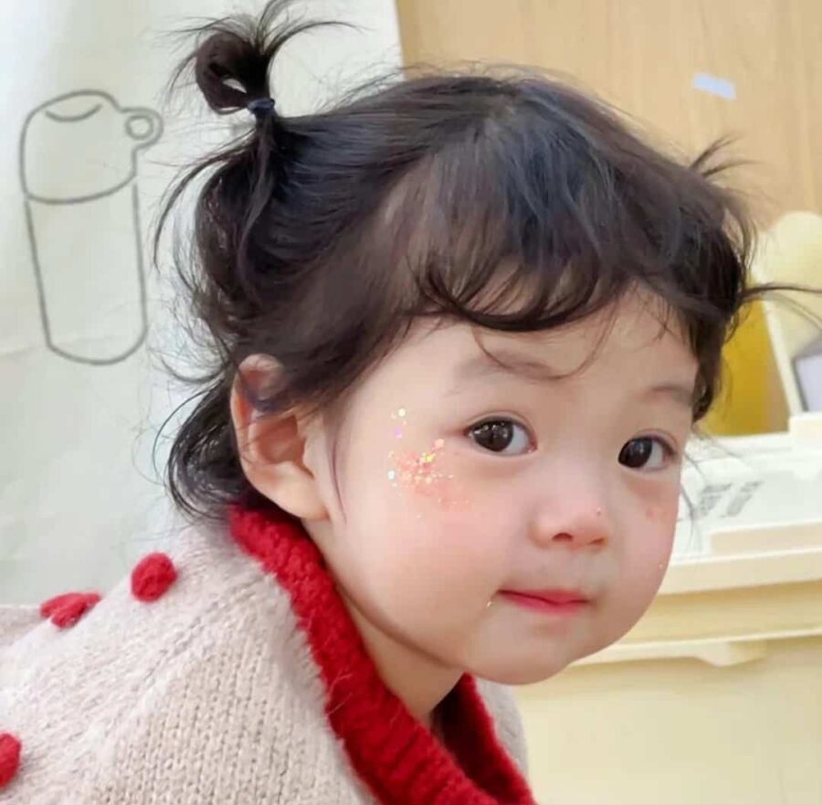 很火的可爱萌娃小男孩小女孩头像 又萌又可爱微信头像_14