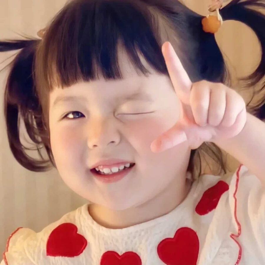 很火的可爱萌娃小男孩小女孩头像 又萌又可爱微信头像_18