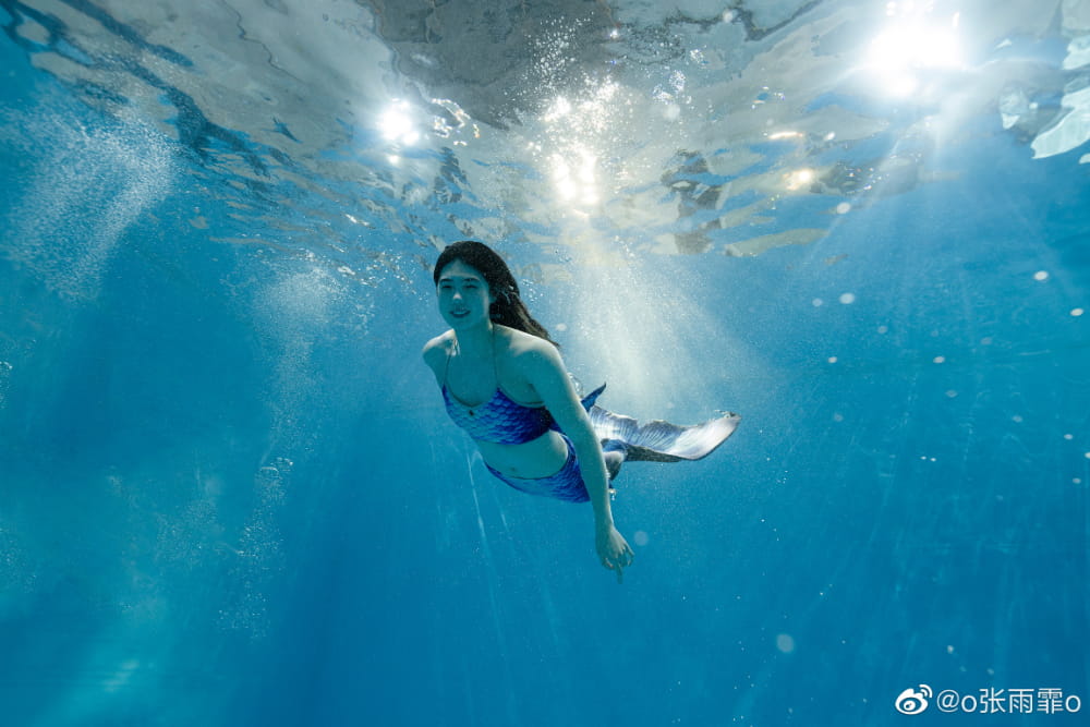 世界泳联锦标赛亚军张雨霏复刻美人鱼美照_2