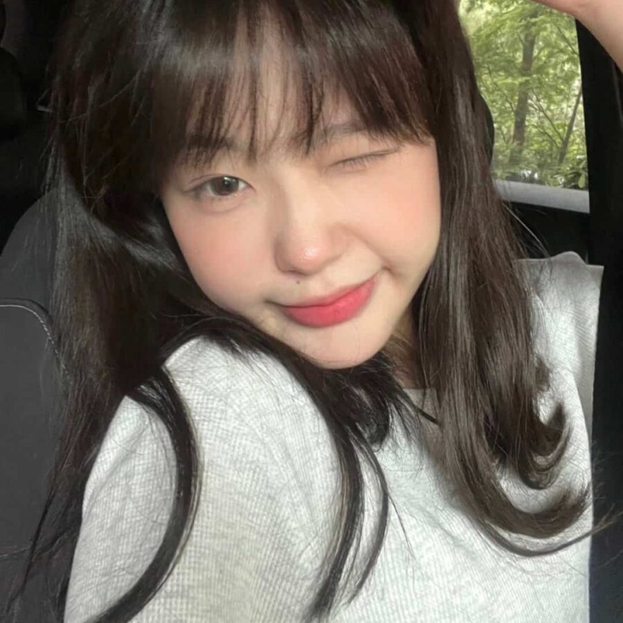 心心念念可爱清纯真人女生微信头像 纯欲多巴胺女孩头像_13