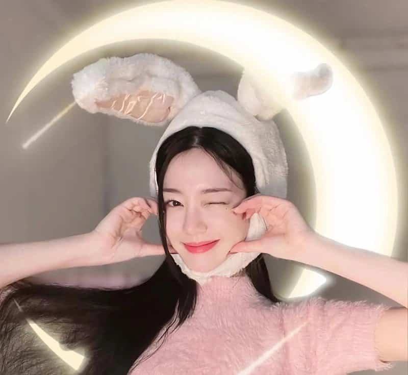 女生适合永久做头像的图片 长期不换真人照片氛围感女头_11