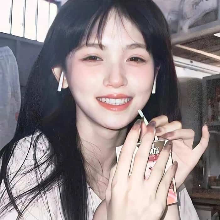 女生适合永久做头像的图片 长期不换真人照片氛围感女头_40