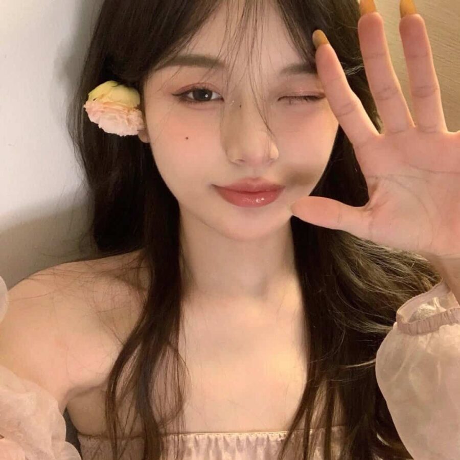 女生适合永久做头像的图片 长期不换真人照片氛围感女头_46
