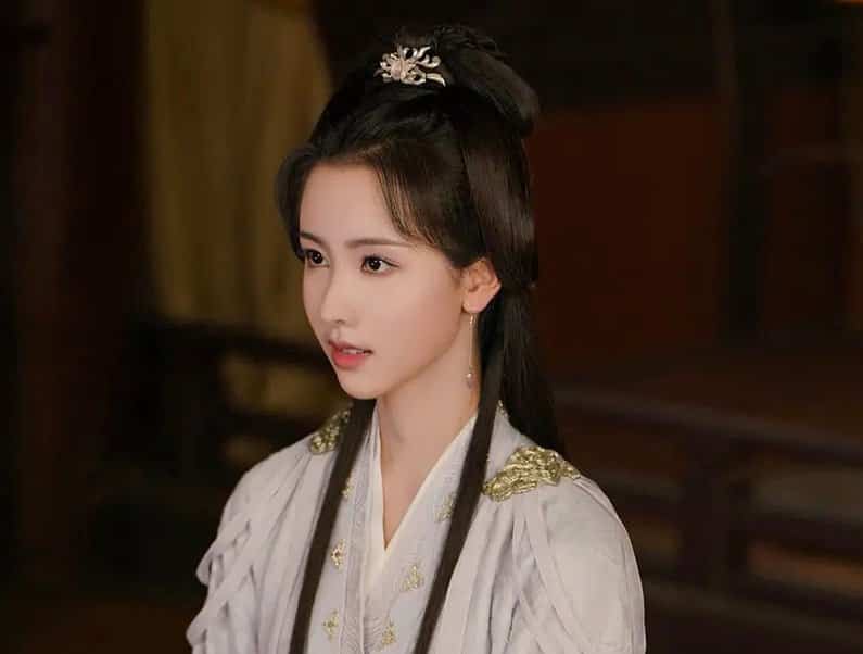 张晚意陈都灵古装情头 苍玄乔婉娩情侣头像 卧龙凤雏就是认不出来！_19