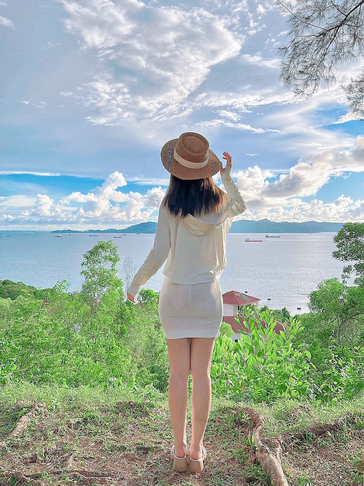 完全透明的连衣裙，白色连衣裙透明怎么内搭补救！_1