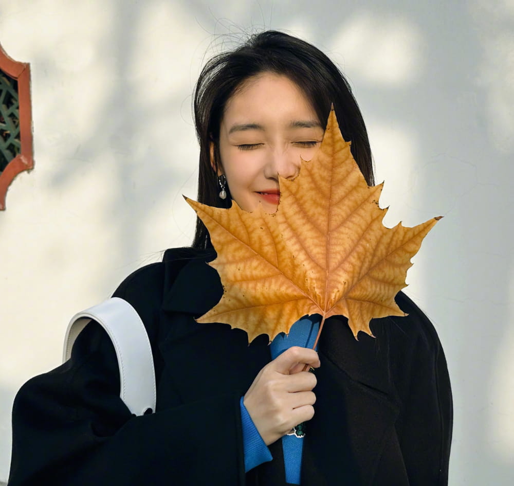 超美氛围感蒋依依头像高清无水印精选_16