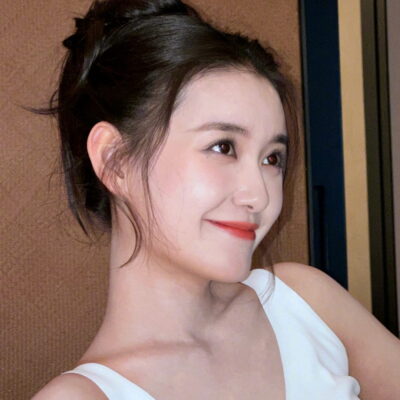 超美氛围感蒋依依头像高清无水印精选