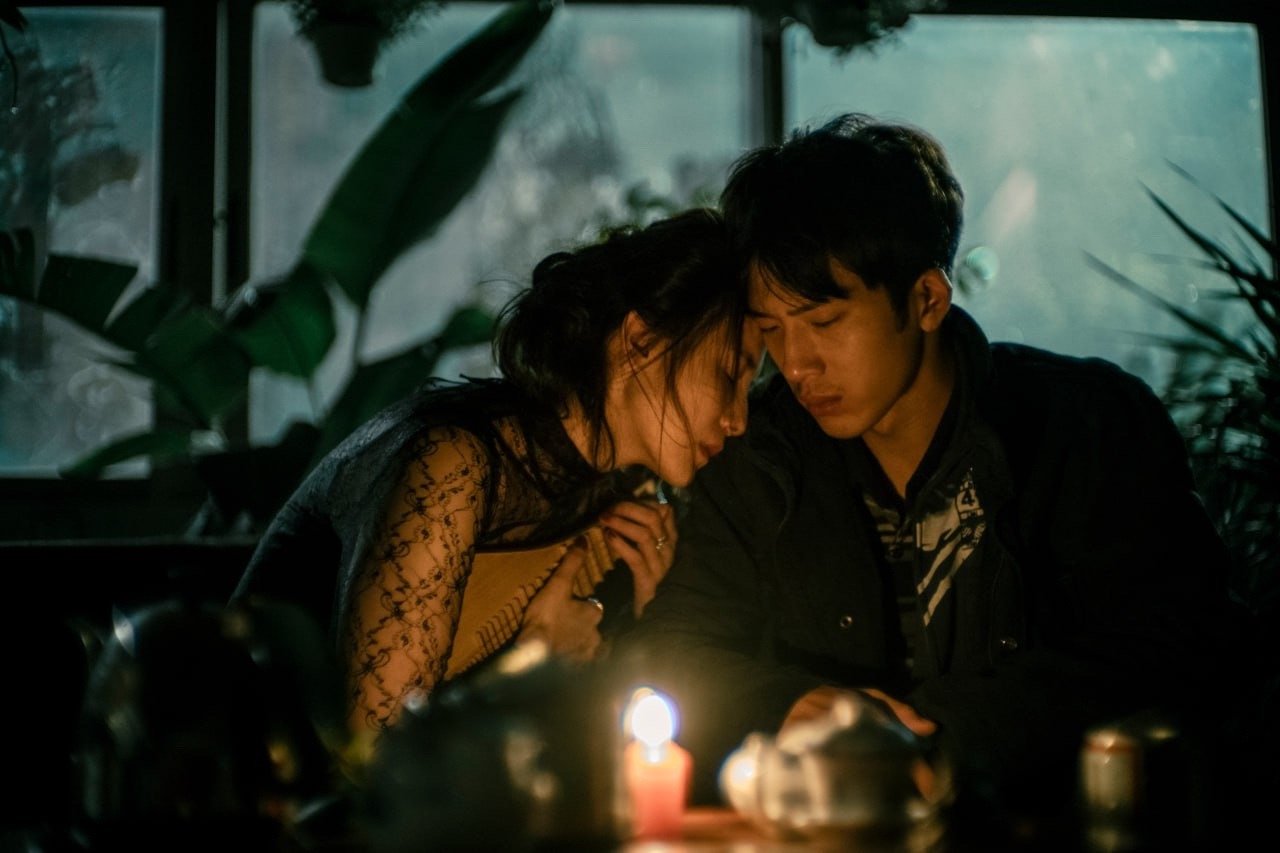 《风中有朵雨做的云》宋佳大满背纹身图片_1