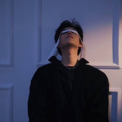 好看又EMO的男生头像无水印图片