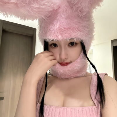 虞书欣粉色多巴胺造型图片,虞书欣粉色衣服图片