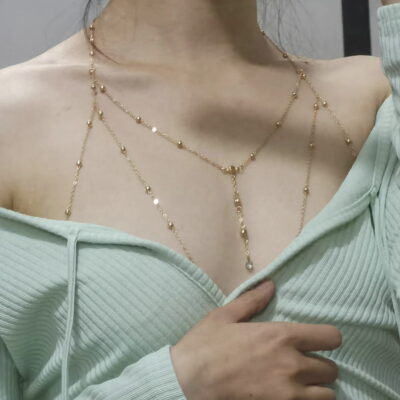 00后平胸女孩图片,现在的00后女的为什么都平胸？