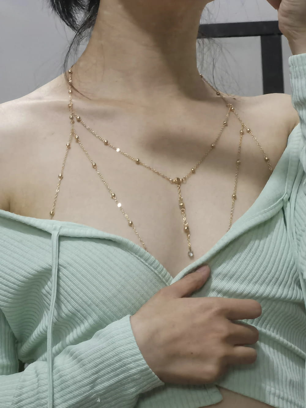00后平胸女孩图片,现在的00后女的为什么都平胸？_1