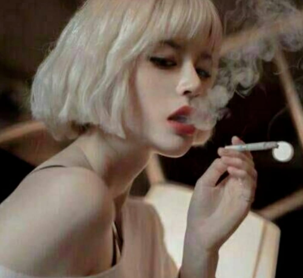 ins最火欧美头像图片,欧美女生头像ins高级质感_16
