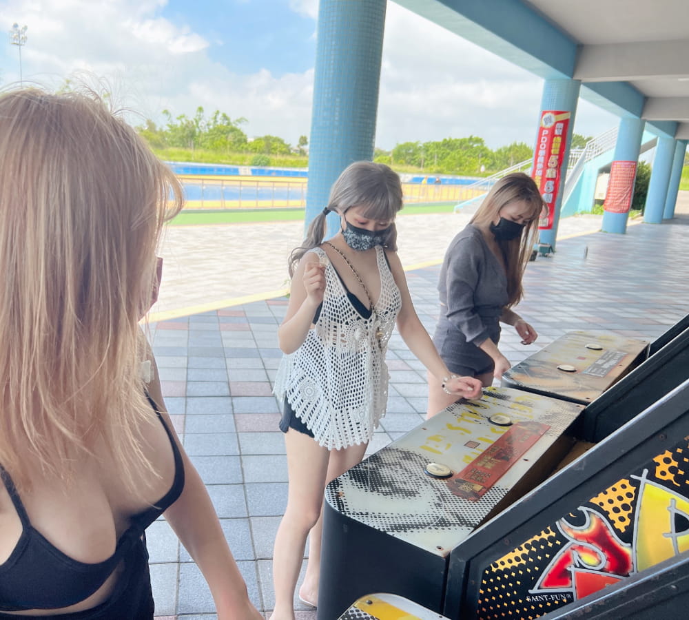 长沙的步行街美女多不多？长沙的步行街的姑娘有多野？_1