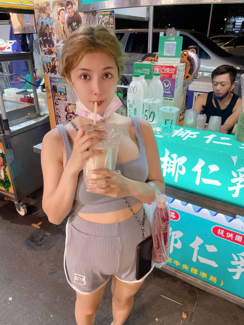 长沙的步行街美女多不多？长沙的步行街的姑娘有多野？_6
