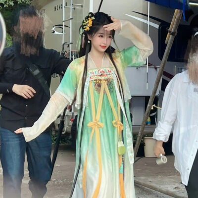 虞书欣凌妙妙造型图片 凌妙妙二次元图片对比