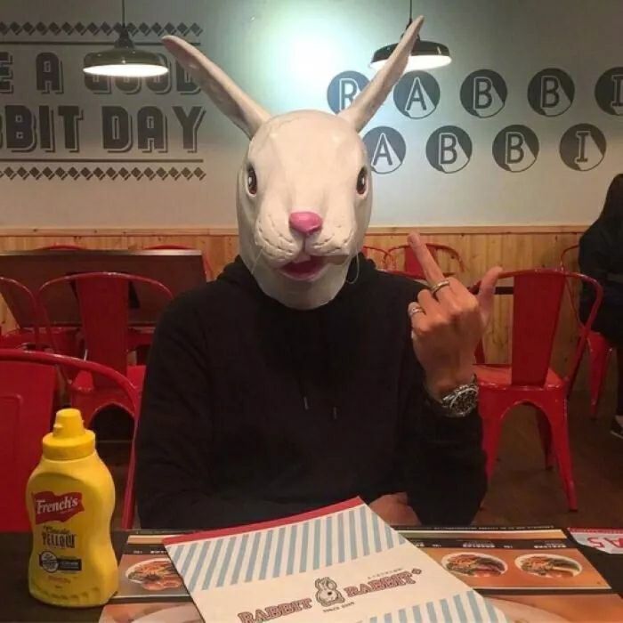 头像越怪本人越帅微信头像_6
