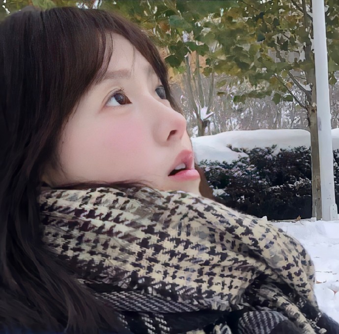 冬天下雪的唯美女生头像，冬天女头像女生雪景氛围感_9