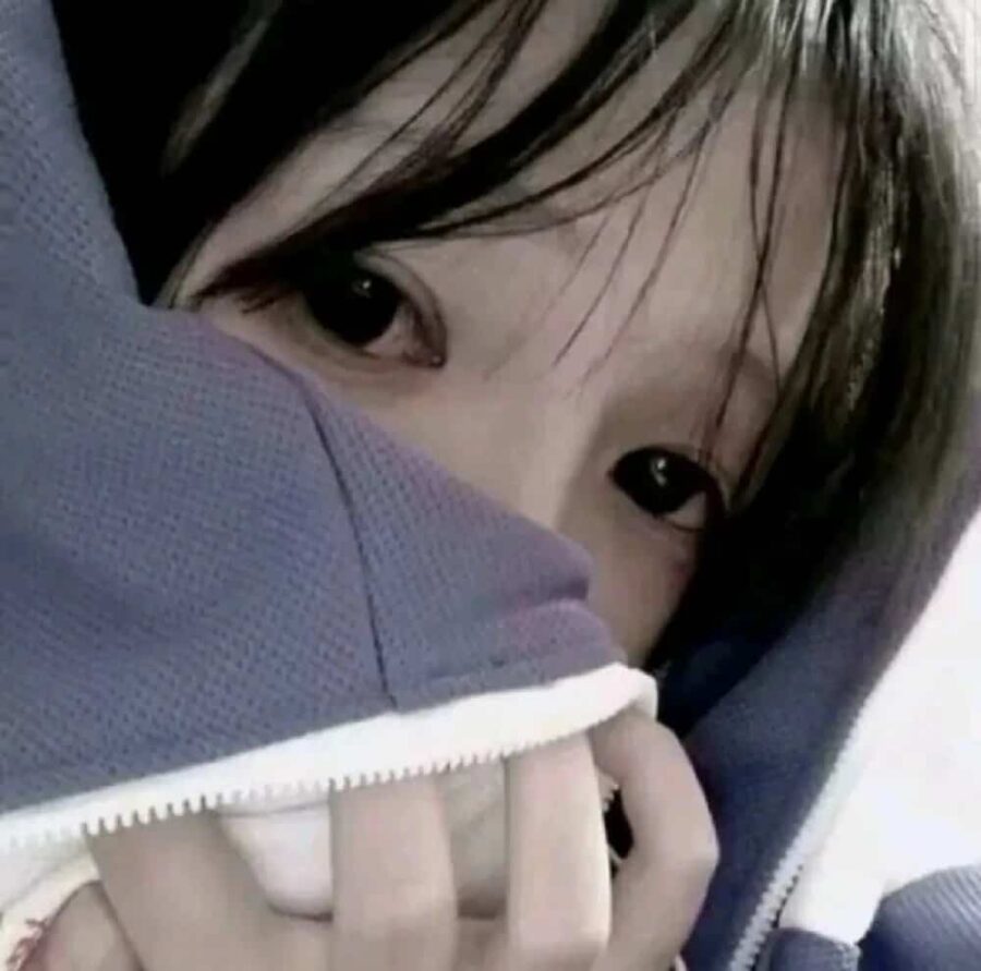 高级emo伤感女生头像 流眼泪伤心难过委屈自己朦胧感情绪头像_13