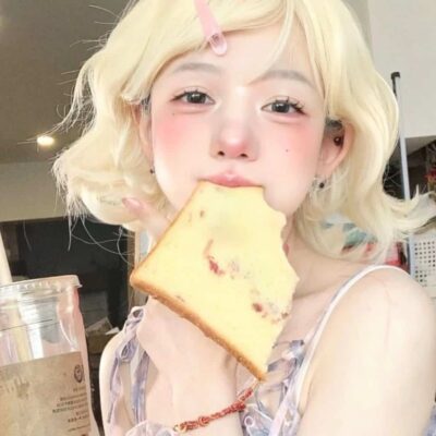 小众好看不易撞甜美真人照片女生头像 可爱女孩自然正面照女头图