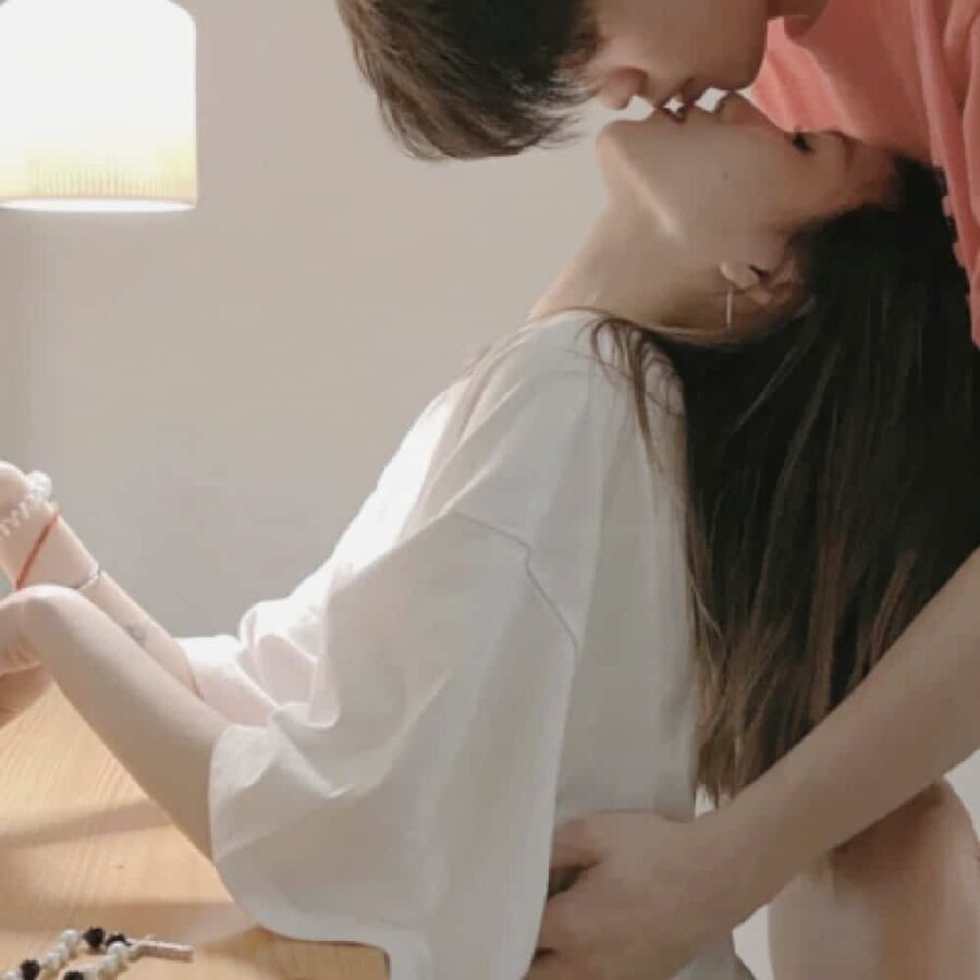 看了会脸红的情头！超甜伪禁欲系男女情侣头像_6