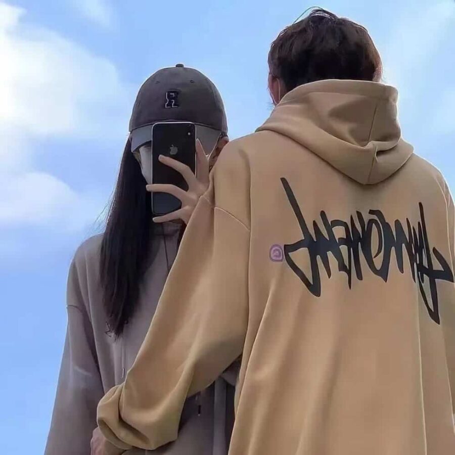 一男一女比心比耶一边一半情侣头像 真人合照单人照片情头_8