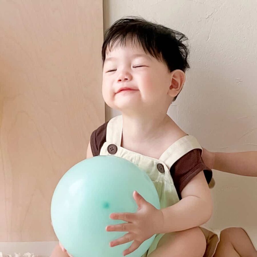 可爱萌小孩子情头高清 超可爱萌娃真人照片一人一张情侣头像_8