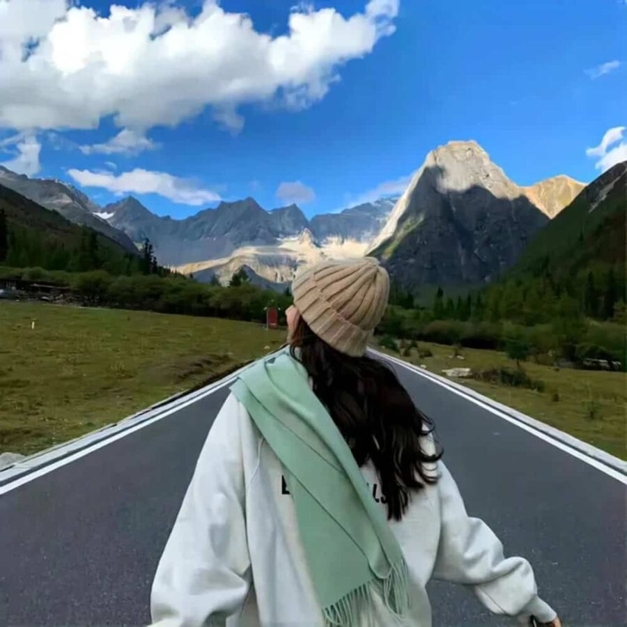 高级小众而又惊艳的ins风真人露脸女生头像 好看不易撞的女生微信头像_6