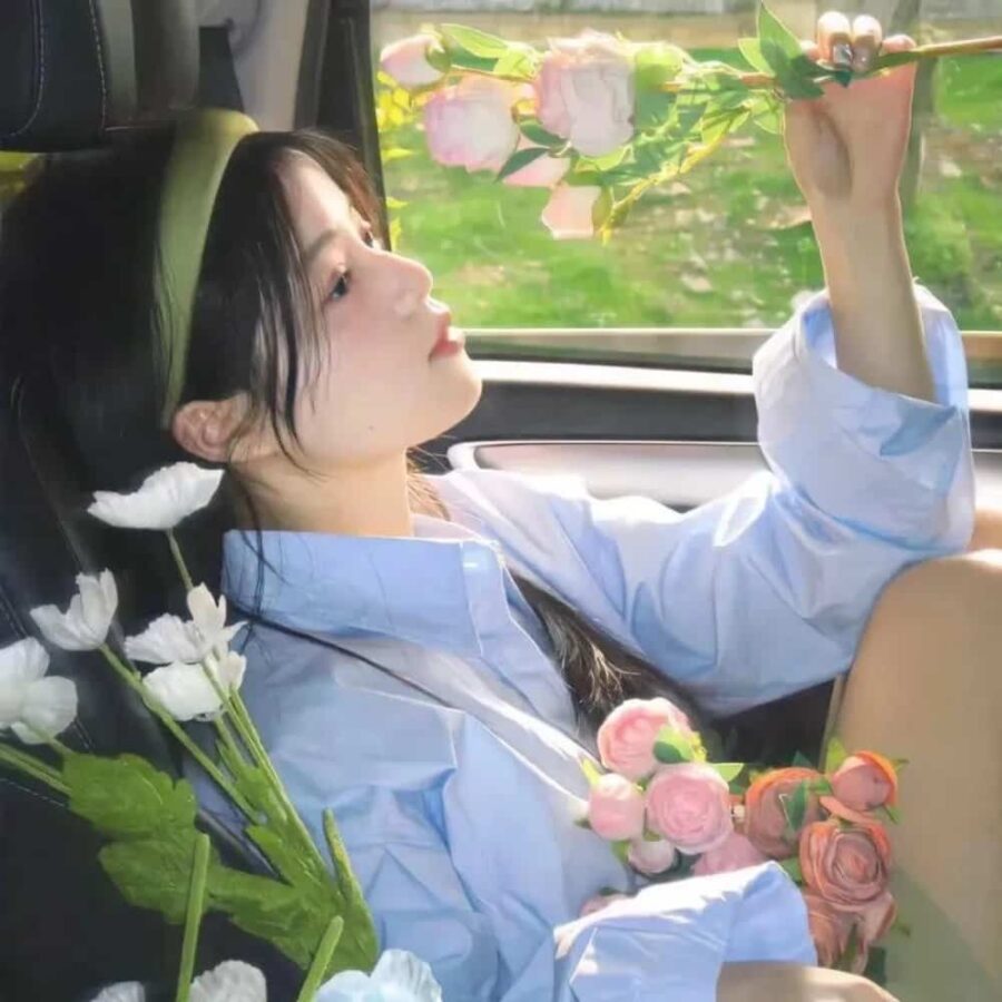 高级小众而又惊艳的ins风真人露脸女生头像 好看不易撞的女生微信头像_14
