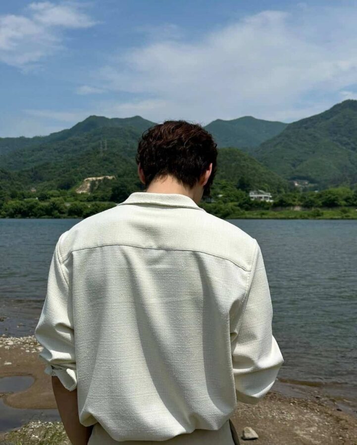 白色衬衫禁欲系男生清爽微信头像 少年感男头_3
