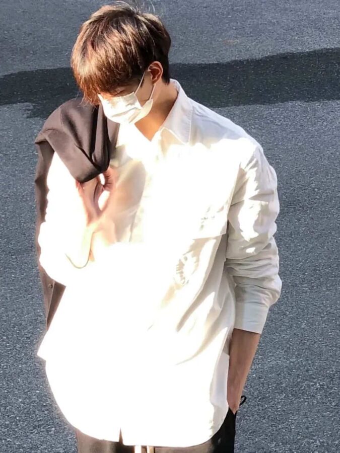 白色衬衫禁欲系男生清爽微信头像 少年感男头_7