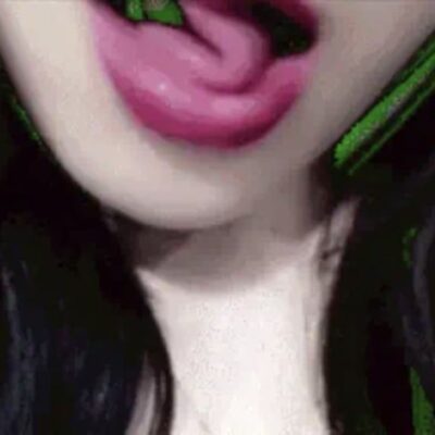 一边伸舌头一边快速喘气表情gif动态图