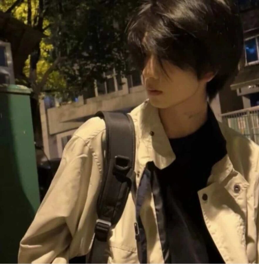 高级质感ins风简单干净男生头像 适合永久不换帅气男头_33