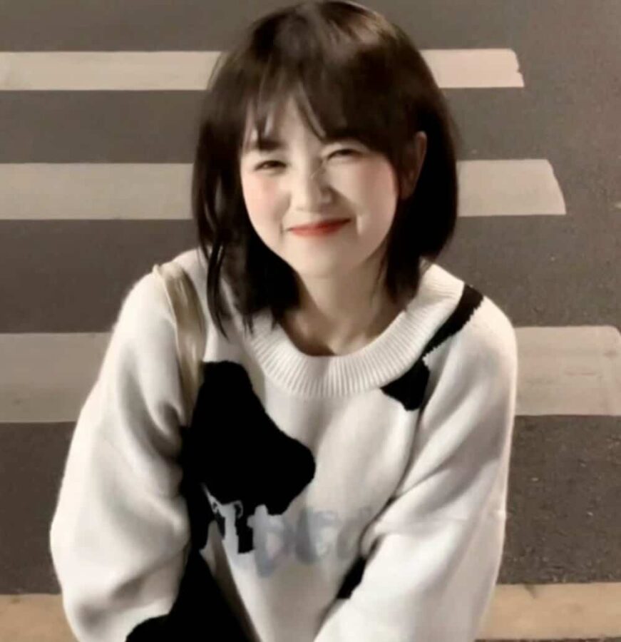 好看的朦胧ins风高级感甜美女生头像 惹男孩心疼的真人照片女孩头像_2