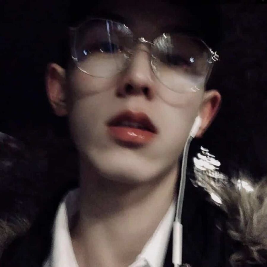 女孩喜欢的禁欲系优质男生头像 高级慵懒小众冷淡风男头_13