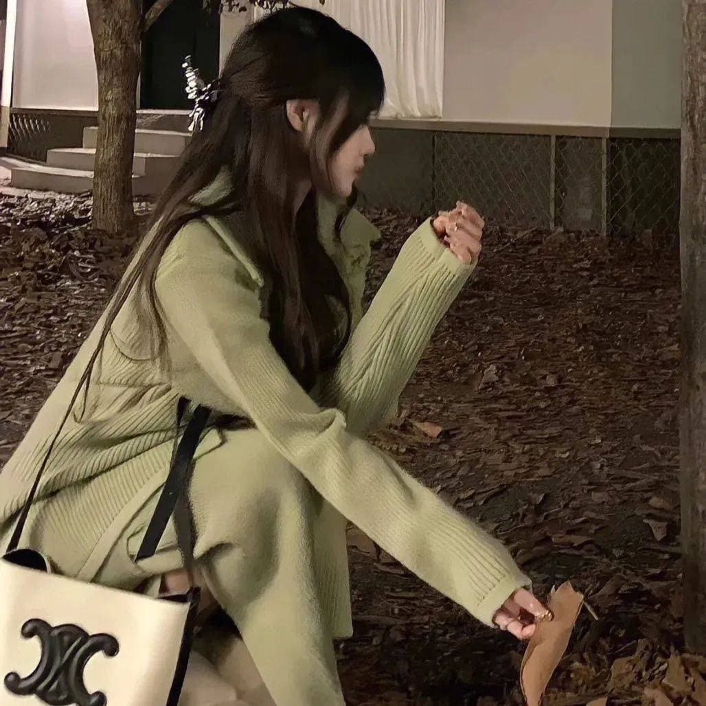 女生秋天头像氛围感十足，WeChat 秋日限定女头_3