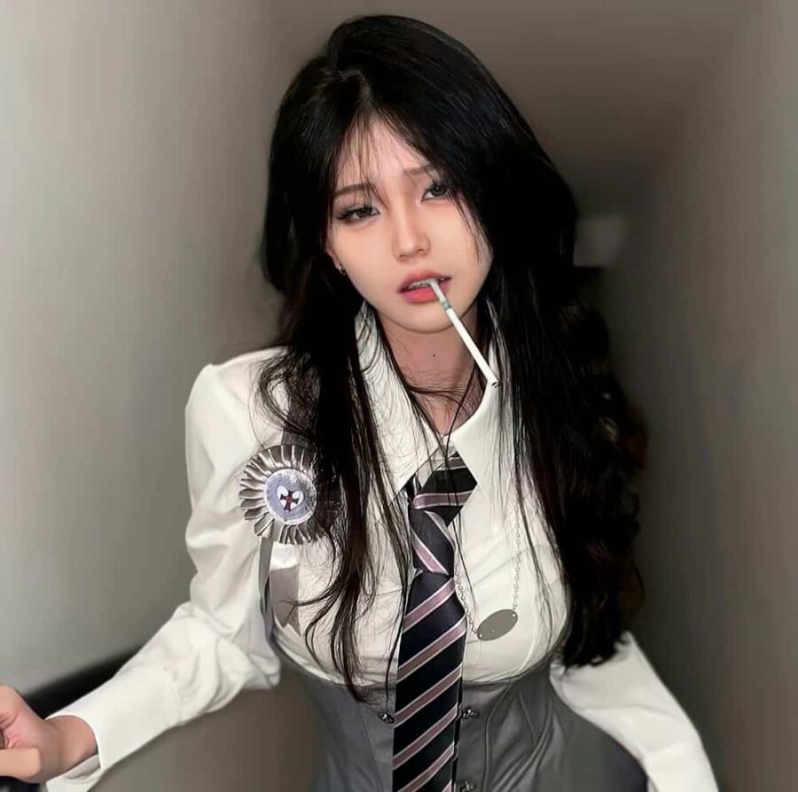 女生超好看的性感超欲微信头像 让男生一眼就喜欢的女生头像_4