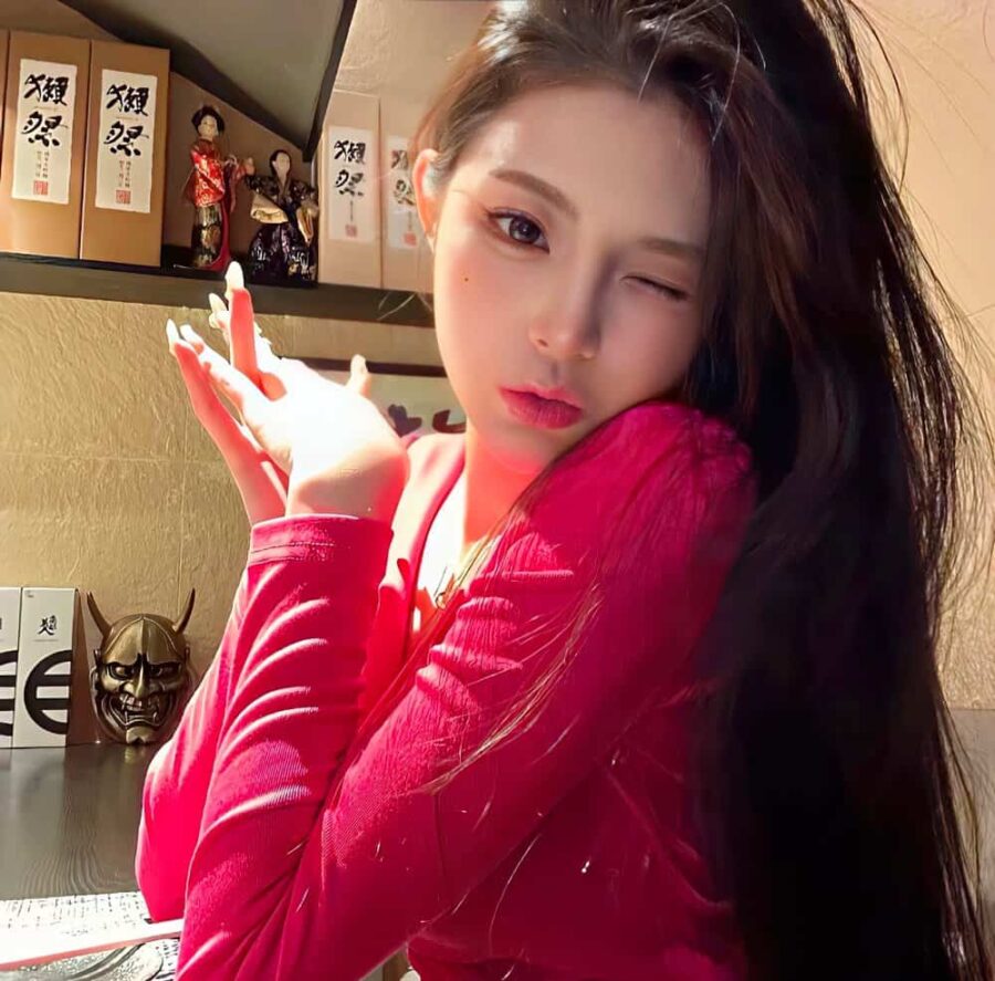 女生超好看的性感超欲微信头像 让男生一眼就喜欢的女生头像_10