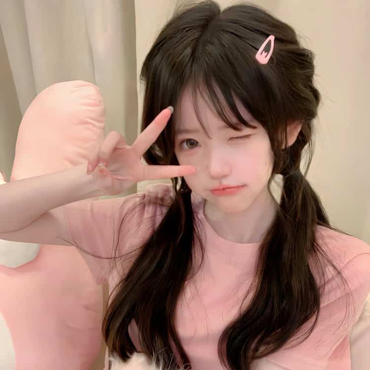 甜美可爱女孩真实生活照微信头像 软妹必备适合开学好看的女生头像_3