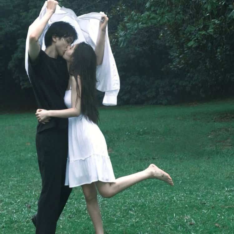男朋友会喜欢的真人情侣头像高清图 高级感不俗气的氛围感情头_4