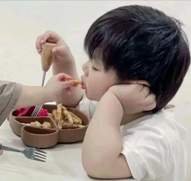 超萌可爱真人小孩子情侣头像图 二人专用小孩情头一人一张_26