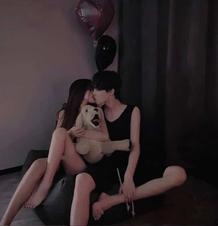 看了会脸红的禁欲系真人情侣头像 御姐萝莉范又纯又欲男女情头_24