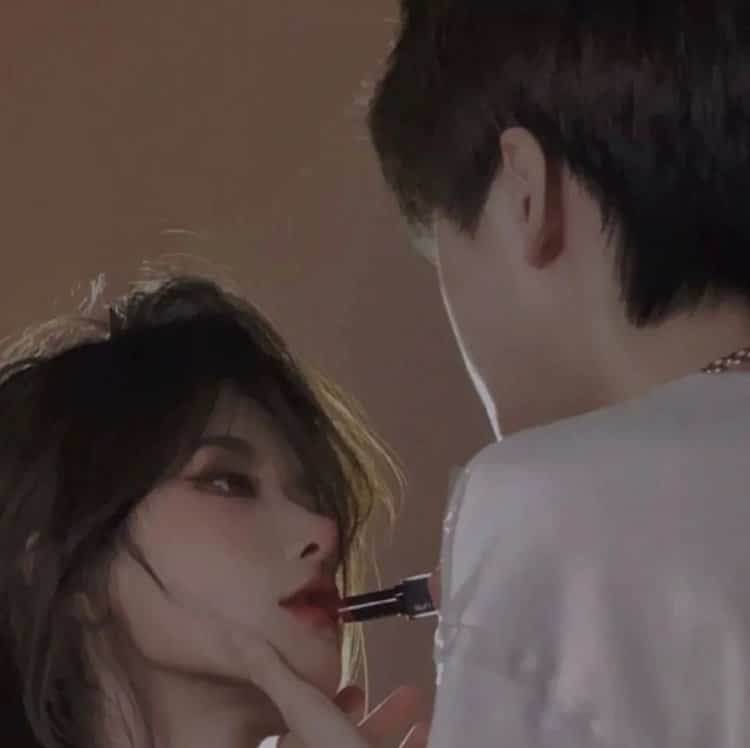 看了会脸红的禁欲系真人情侣头像 御姐萝莉范又纯又欲男女情头_14