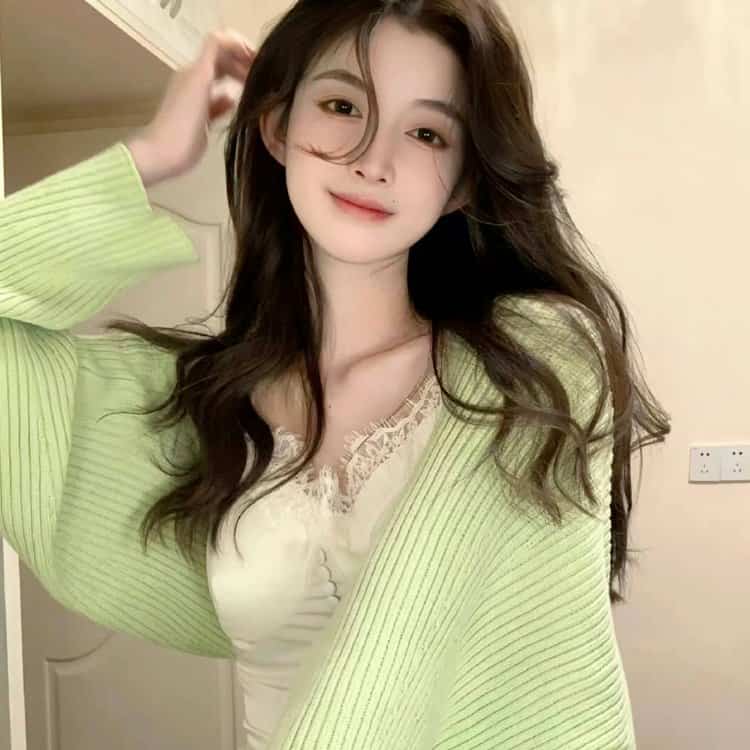 纯欲高级质感ins风氛围感很强的真人照片女头 高颜值女生微信头像_3