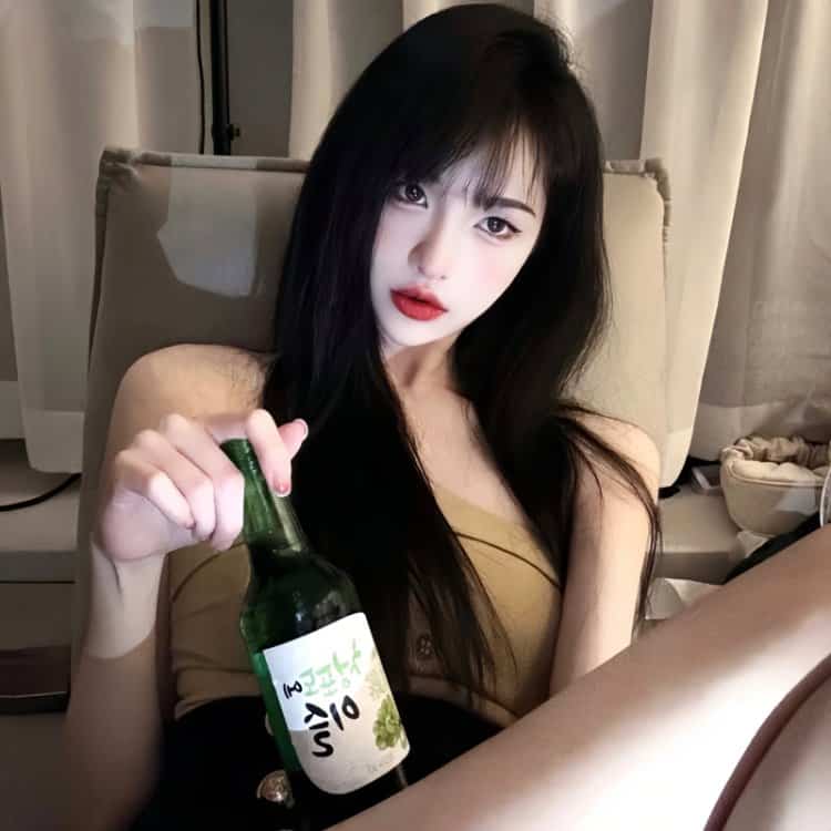 纯欲高级质感ins风氛围感很强的真人照片女头 高颜值女生微信头像_6